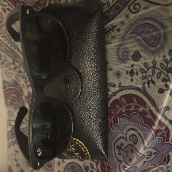Ray Ban New Wayfarer Sunglasses